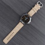 ساعة يد جلد للرجال لون بني فاتح