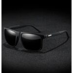 نظارة شمسية للرجال لون أسود