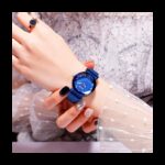 ⁦ساعة يد كوارتز ستانلس من skmei للنساء لون أزرق⁩ - الصورة ⁦3⁩