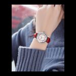 ⁦ساعة يد كوارتز جلد من skmei للنساء لون أحمر⁩ - الصورة ⁦3⁩