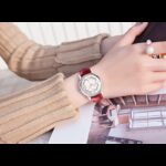 ⁦ساعة يد كوارتز جلد من skmei للنساء لون أحمر⁩ - الصورة ⁦6⁩