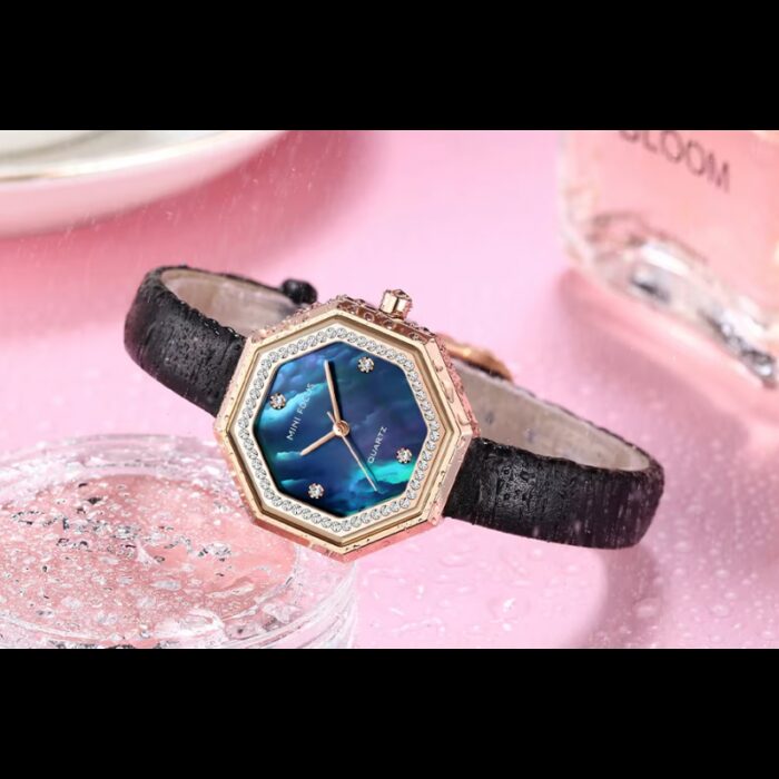 1033752490_67fad01d55ac5 ساعة يد كوارتز جلد من MINI FOCUS للنساء لون أسود - الصورة 1