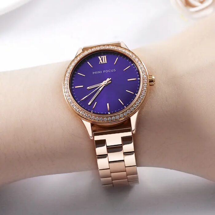 ⁦ساعة يد كوارتز ستانلس من MINI FOCUS للنساء لون ذهبي⁩ - الصورة ⁦5⁩