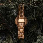 ⁦ساعة يد عقارب خشبي للنساء لون خشبي فاتح⁩ - الصورة ⁦10⁩