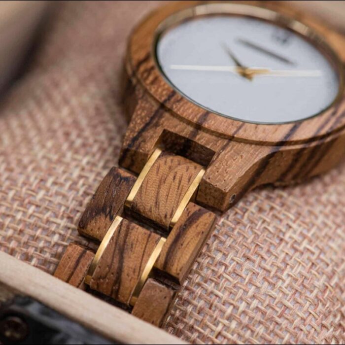 ⁦ساعة يد عقارب خشبي للنساء لون خشبي فاتح⁩ - الصورة ⁦12⁩