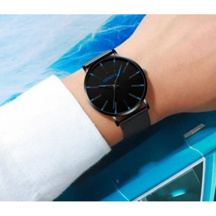 ⁦ساعة يد دائرية رجالية كوارتز فخمة - حزام شبكي أنيق - من الستانلس ستيل- ماركة Geneva - لون أسود مع عقارب باللون الأزرق⁩ - الصورة ⁦3⁩