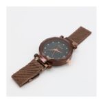 ⁦ساعة يد معدنية للنساء لون بني⁩ - الصورة ⁦4⁩