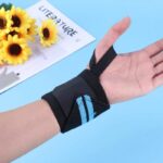 ⁦جوز مشدات للرسغ لون ازرق⁩ - الصورة ⁦2⁩