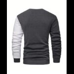 ⁦بلوزة بأكمام طويلة للرجال لون رمادي⁩ - الصورة ⁦2⁩