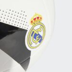 ⁦adidas Real Madrid Home Club Ball - White⁩ - الصورة ⁦3⁩
