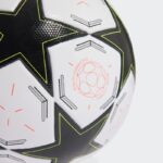 ⁦Adidas UEFA Champions League Box FIFA Quality Ball⁩ - الصورة ⁦3⁩