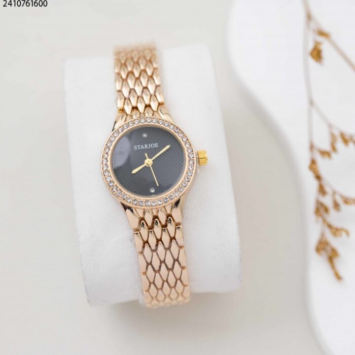 103380132_67fadd2b9911b ساعة نسائي دائرة زركون STARJOE لون ذهبي و ابيض - الصورة 1
