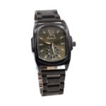 ساعة معدنية للرجال لون أسود أرضية سوداء