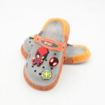 شبشب بتصميم سبايدر كيدز مضيء للأطفال لون رمادي وبرتقالي