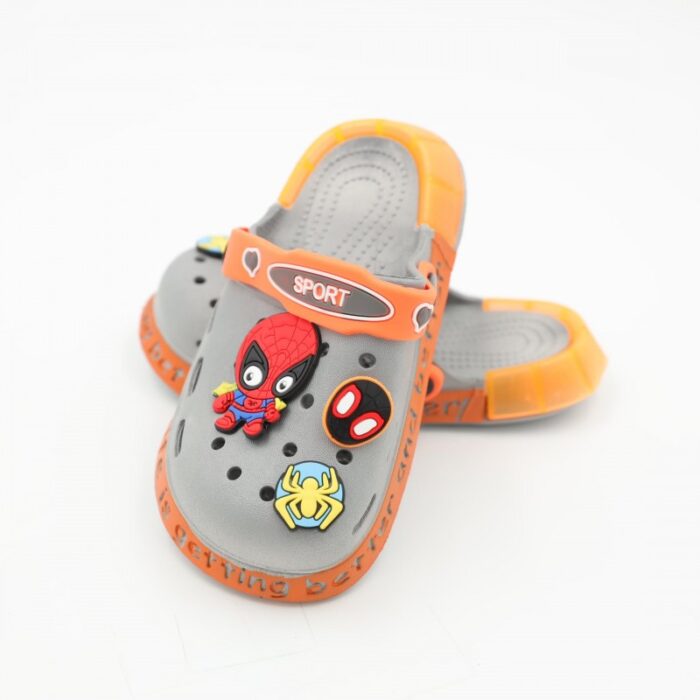 103380831_67fa62b2e8093 شبشب بتصميم سبايدر كيدز مضيء للأطفال لون رمادي وبرتقالي - الصورة 1