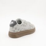 ⁦بوت سبورت بناتي لون رمادي وكاكي⁩ - الصورة ⁦3⁩