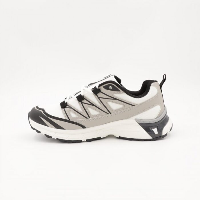 ⁦حذاء سبورت ولادي لون أبيض وأسود⁩ - الصورة ⁦7⁩