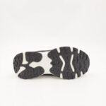 ⁦حذاء سبورت ولادي لون أسود ونعل أبيض⁩ - الصورة ⁦4⁩