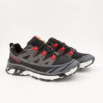 ⁦حذاء سبورت ولادي لون أسود وأحمر ونعل أبيض⁩ - الصورة ⁦11⁩