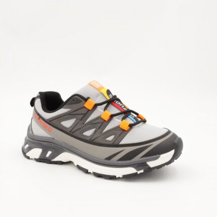 حذاء سبورت ولادي لون رمادي وبرتقالي