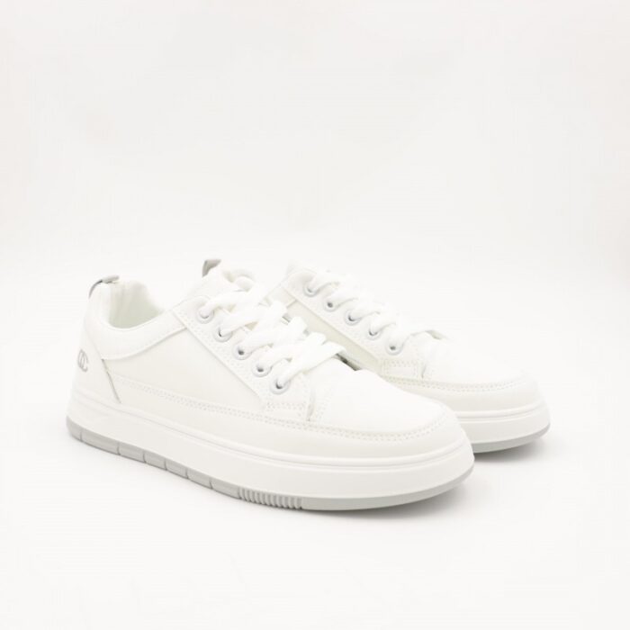 103380868_67fa631e8e096 حذاء سبورت محير لون أبيض ورمادي - الصورة 1