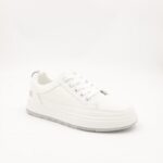 ⁦حذاء سبورت محير لون أبيض ورمادي⁩ - الصورة ⁦2⁩