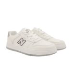 ⁦حذاء سبورت لون أبيض ورمادي⁩ - الصورة ⁦6⁩