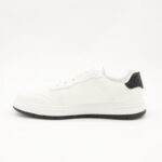 ⁦حذاء سبورت محير ولادي وبناتي لون أبيض وأسود⁩ - الصورة ⁦5⁩