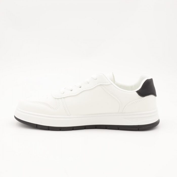 ⁦حذاء سبورت محير ولادي وبناتي لون أبيض وأسود⁩ - الصورة ⁦5⁩