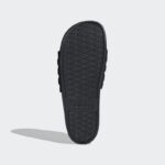 ⁦adidas MERCEDES - AMG PETRONAS FORMULA ONE TEAM ADILETTE COMFORT SLIDES - Black⁩ - الصورة ⁦4⁩