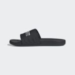 ⁦adidas MERCEDES - AMG PETRONAS FORMULA ONE TEAM ADILETTE COMFORT SLIDES - Black⁩ - الصورة ⁦5⁩
