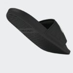 ⁦adidas MERCEDES - AMG PETRONAS FORMULA ONE TEAM ADILETTE COMFORT SLIDES - Black⁩ - الصورة ⁦18⁩