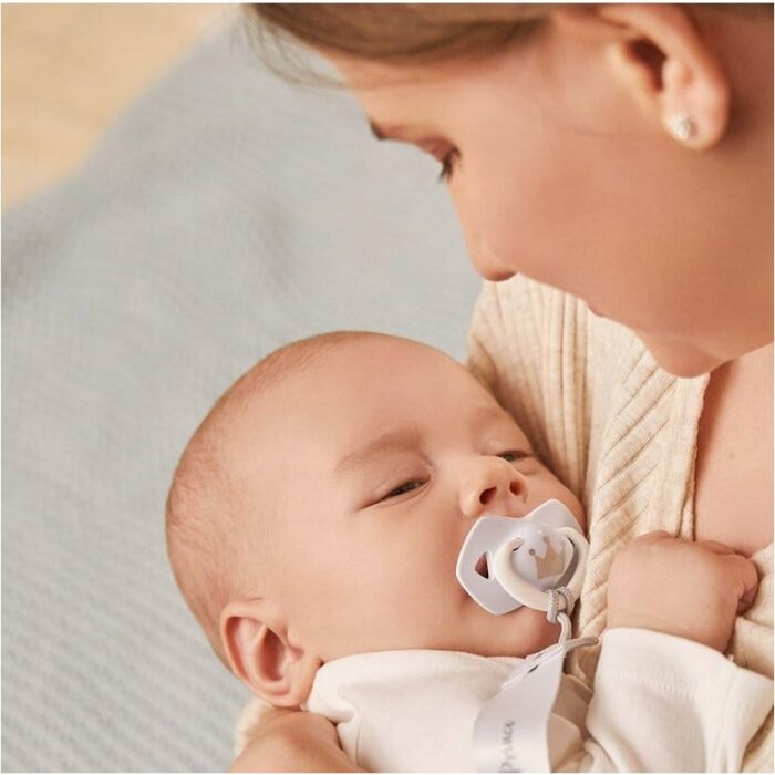 103380964_67ff5d0f5985a لهاية سيليكون من 0 إلى 6 أشهر قطعتان لون أبيض وأزرق من كانبول - الصورة 1