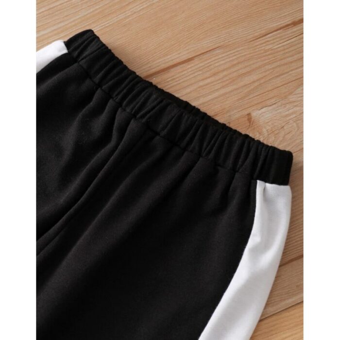 ⁦بيجامة ولادي مخططة لون زيتي و أبيض و أسود ربيعي⁩ - الصورة ⁦4⁩