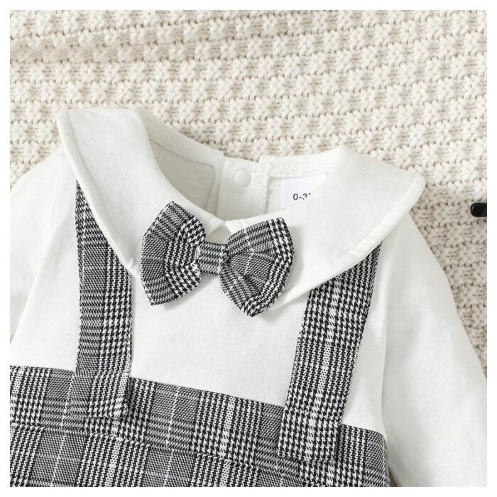 103381180_680884648f45b طقم تبان سكني بيبي ربيعي - الصورة 1