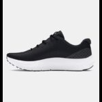 ⁦Under Under Women's UA Surge 4 Running Shoes- حذاء اندر ارمور سيرج 4 للنساء لون أسود⁩ - الصورة ⁦2⁩