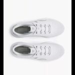 ⁦Under Under Women's UA Surge 4 Running Shoes- حذاء اندر ارمور سيرج 4 للنساء لون سكني⁩ - الصورة ⁦2⁩