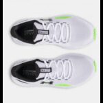 ⁦Under Under Men's UA Surge 4 Running Shoes- حذاء اندر ارمور سيرج 4 للرجال لون أبيض وأسود⁩ - الصورة ⁦3⁩