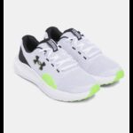 ⁦Under Under Men's UA Surge 4 Running Shoes- حذاء اندر ارمور سيرج 4 للرجال لون أبيض وأسود⁩ - الصورة ⁦4⁩