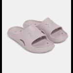 ⁦Under Under Men's UA Locker V Slides⁩ - الصورة ⁦4⁩