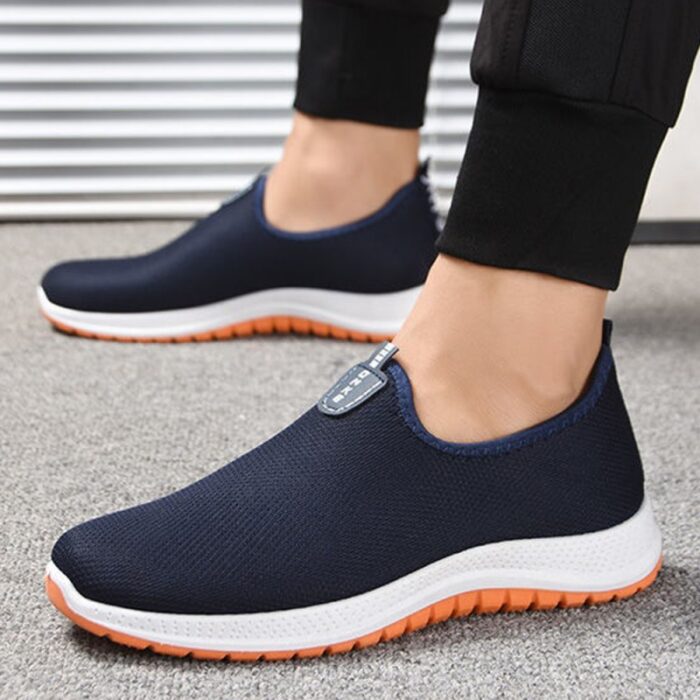 ⁦حذاء عملي خفيف أنيق ومريح سليب ان لون كحلي رقم الموديل 508⁩ - الصورة ⁦5⁩