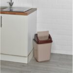 ⁦سلة مهملات بيج وبني 25لتر⁩ - الصورة ⁦2⁩