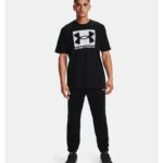 ⁦Under Armour Men's ABC Camo Boxed Logo Short Sleeve T-Shirt - تيشيرت أندر آرمر كامو بوكسد لوجو بأكمام قصيرة للرجال لون أسود⁩ - الصورة ⁦3⁩