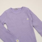 ⁦بلوزة قطن للأطفال ربيعية لون بنفسجي فاتح⁩ - الصورة ⁦2⁩