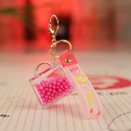 ميدالية بتصميم شنتة خرز - حسب اللون المتوفر