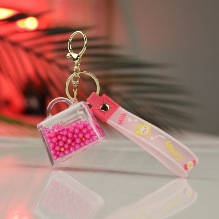 ⁦ميدالية بتصميم شنتة خرز - حسب اللون المتوفر⁩ - الصورة ⁦5⁩