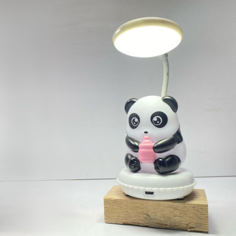 ⁦مصباح مكتبي بتصميم باندا لون أبيض⁩ - الصورة ⁦1⁩