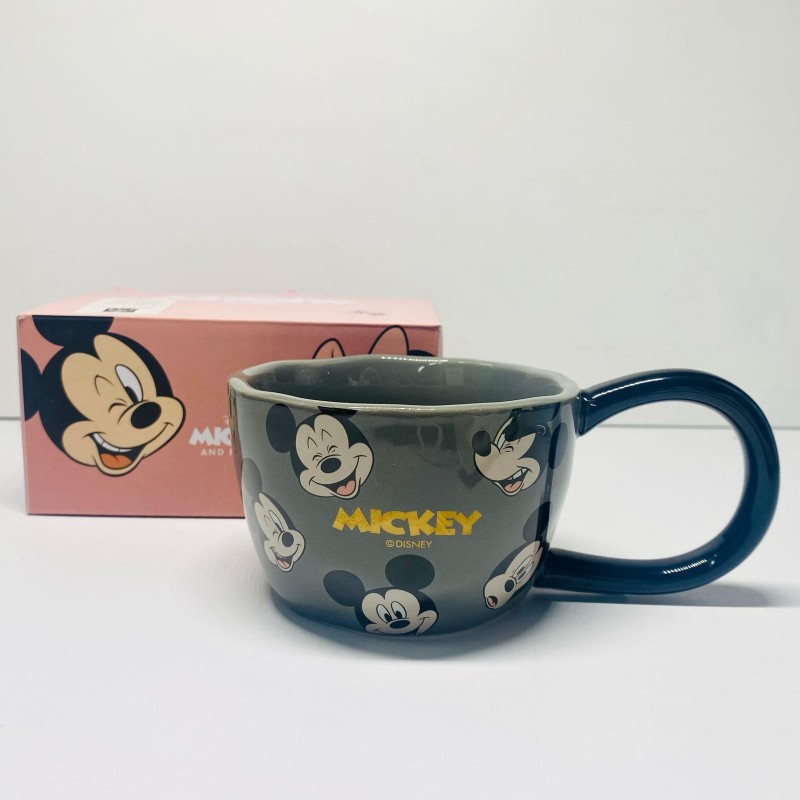 ⁦مج دزني بتصميم ميكي لون سكني⁩ - الصورة ⁦1⁩