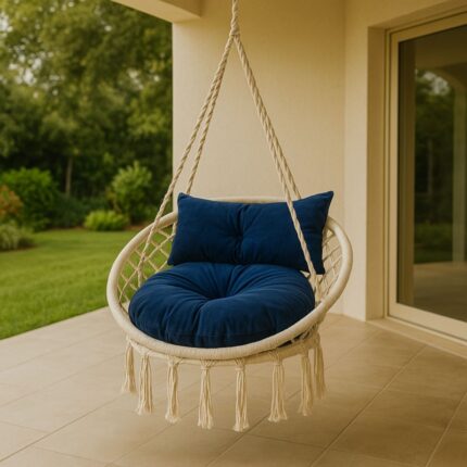 مرجيحة تعليق مع فرش لون أبيض وكحلي