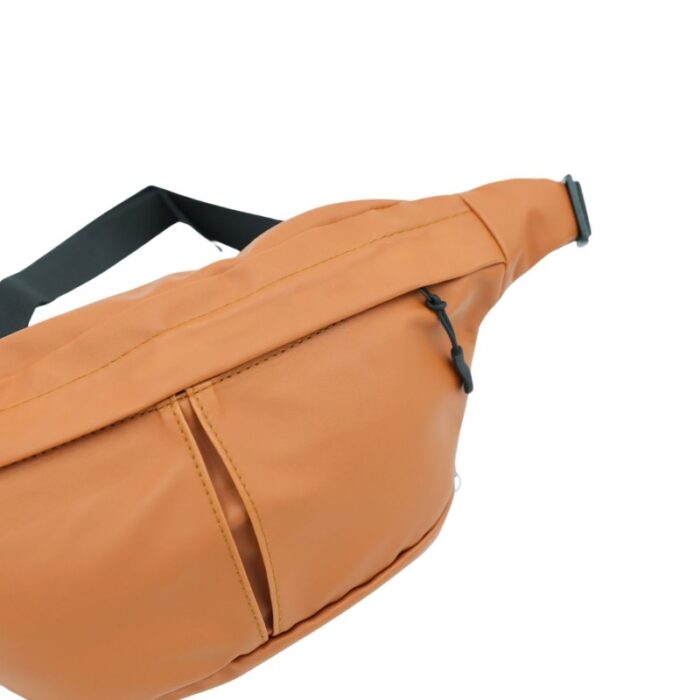 ⁦شنطة جلد كروس للرجال لون عسلي⁩ - الصورة ⁦4⁩